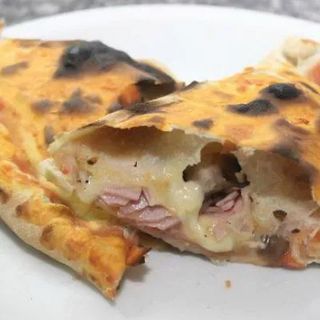 Calzone cotto e fiore 