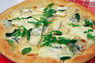 Pizza quatre fromage