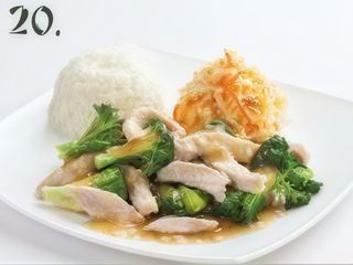 Kurczak smażony z czosnkiem i brokułami