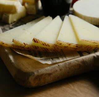 Queso Semiduro