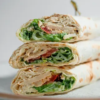 Ролл "Цезарь" с курицей (300 гр.)