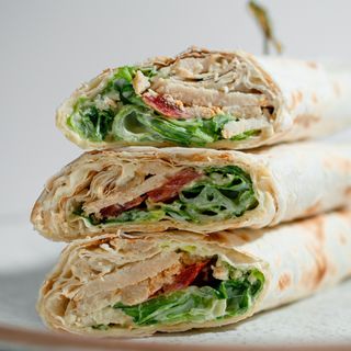 Ролл "Цезарь" с курицей (300 гр.)