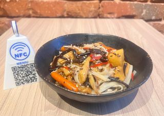 Wok cu legume și noodles chinezești (350g)