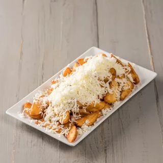 CARTOFI WEDGES CU MOZZARELLA 