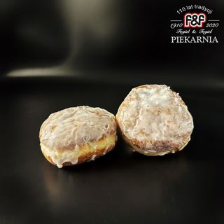 Pączek z marmoladą