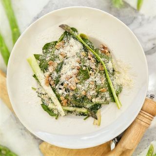 Ensalada verde con miel de trufa