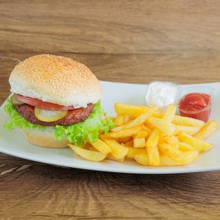 Vege burger i pomfrit