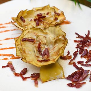 Alcachofa Confitada con Jamon