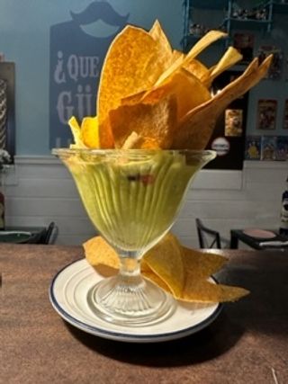 Guacamole con Nachitos