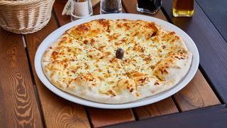 Quattro formaggi pizza