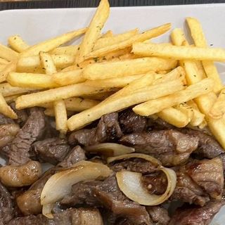 DOSE Picanha com batata frita e pão na chapa