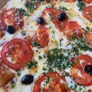 Pizza rellena 30 cm  (comen 3/4 personas )