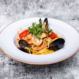 Spaghete cu fructe de mare