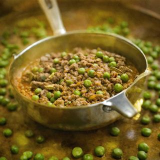 Frites et Petits Pois avec Viande Hachée