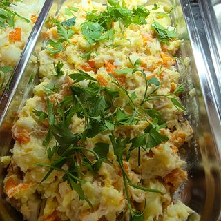 Ensaladilla con gambas