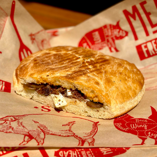 Денер з яловичим фаршем та яйцем (420г)