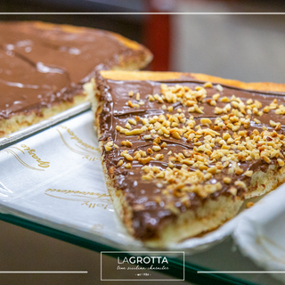 Pizza con Nutella e Noccioline