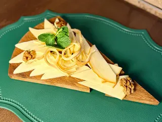 Асорті грузинських сирів (200g)
