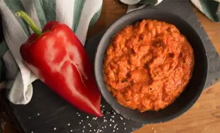 Ajvar salata