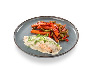 Лосось під креветочним соусом з бататом ( 150/140g)