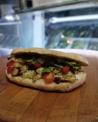 Pizza sendvič sa kulenom