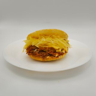 Arepa Carne Mechada 