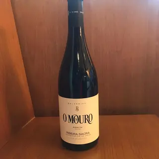 Vino O Mouro.D.O. Ribeira Sacra 100% Mencia
