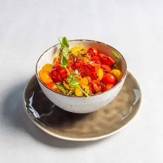 Cherry rajčica salata