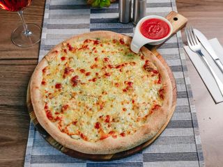 Pizza Quattro formaggi