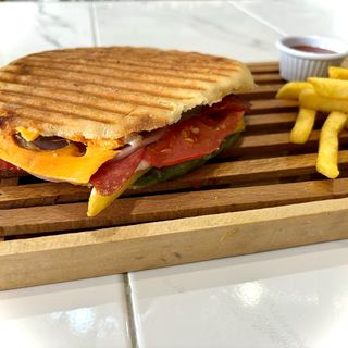 Čajna tost sendvič