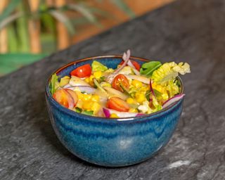 Salada com molho vinagrete