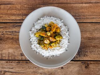 Curry Amarillo De Verduras Y Tofu 