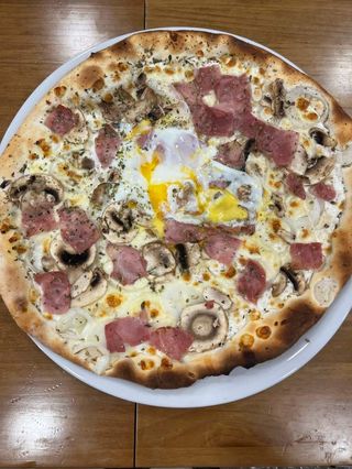 Pizza Carbonara (30 Cm.)