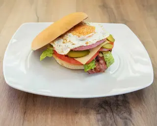 Hamburguesa Y Huevo