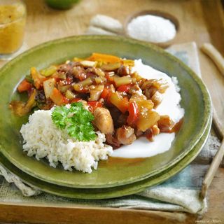 Pohovana piletina sa ananasom u slatko kiselom sosu