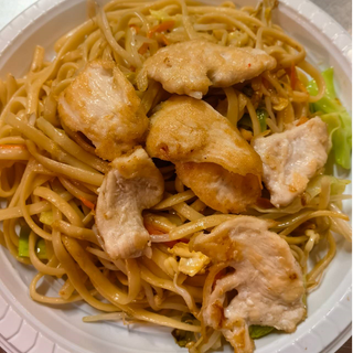 Linguini saltati con carne