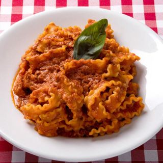 Manfredi al ragù e ricotta