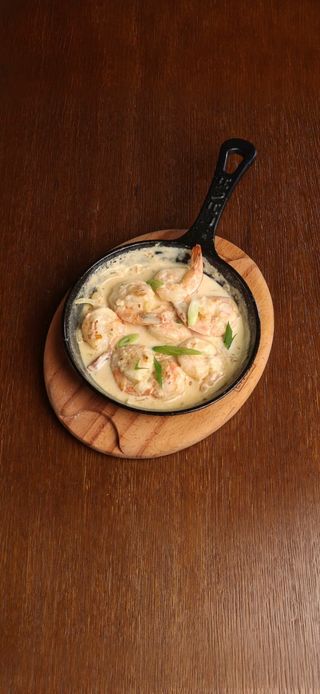 კრევეტები ნაღების სოუსში/Shrimps in cream sauce