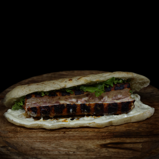 Urnebes Punjeno Belo