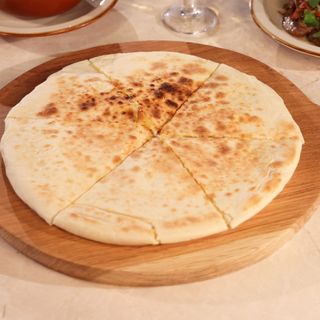 იმერული ხაჭაპური კეცზე 