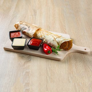 Kebab rollo wegetariański z falafelem średni