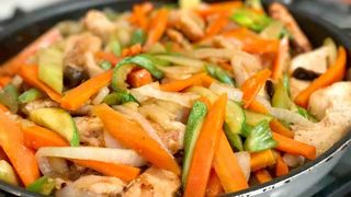 64. Chop - Suey Pollo