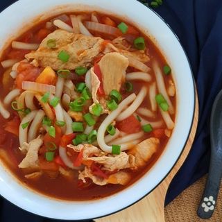 Udon Langostinos y caldo picante