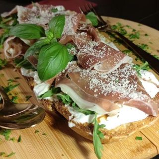 BRUSCHETTA PRESUNTO