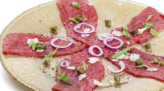 800. Carpaccio di manzo