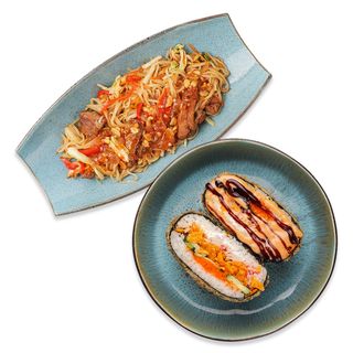 Пад-тай з куркою+ Суші-бургер з крабом