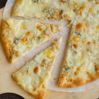 Pizza 4 Quesos (30Cm.)