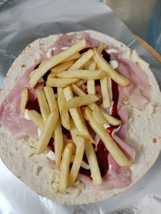 Crepes prosciutto cotto, mozzarella, patatine