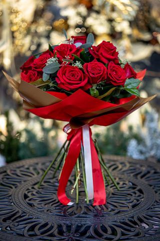Buchet 15 trandafiri roșii 