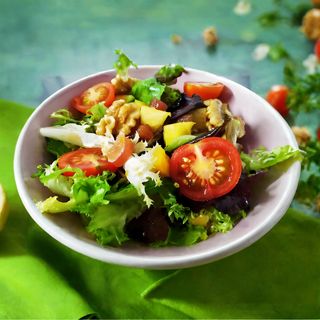 Ensalada De  Tomate Con Ventresca De Bonito